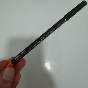MAC Cosmetics multitude crayon in “genuine orange”